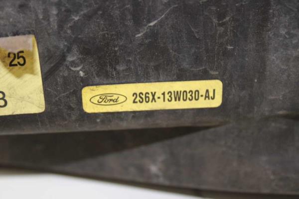 PHARE GAUCHE FORD - Vue 3